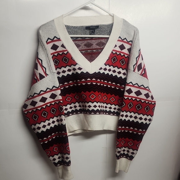 Forever 21 Sweaters - Forever 21 Red, White, Burgundy Patterned V-Neck Cropped Sweater Sz L